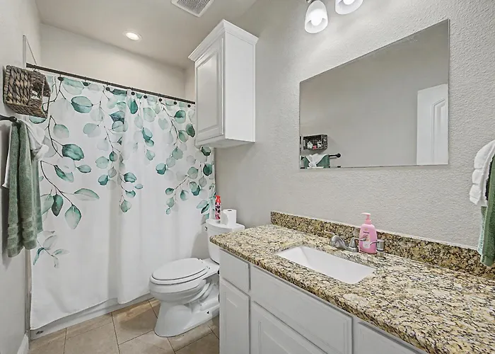 Custom 3br Near Dickies, Tcu & Stockyards * Fort Worth